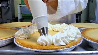 How to make a real Key Lime Pie [upl. by Burlie327]