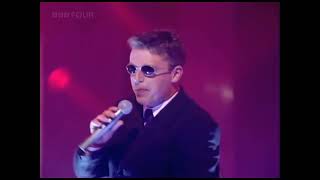 Suggs  Im Only Sleeping Studio TOTP [upl. by Emia]