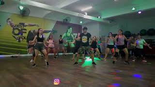 ENGANCHADOS REMIX 2025  GUSTAVO AQUINO  BAILABLE  ZUMBA DANCE  BAILO TERAPIA CARDIO DANCE [upl. by Ybrek]