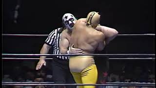 Mil Mascaras vs Masked Superstar 19830527 [upl. by Nylia]