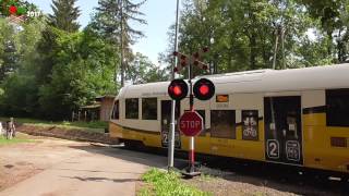 Przejazd kolejowy Zdrojowisko PL  772017  Železniční přejezd  Polish railroad crossing [upl. by Lorens]