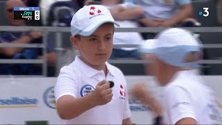 Mondial La Marseillaise à pétanque  Kapfer contre Cano dans la finale des cadets [upl. by Onairotciv102]