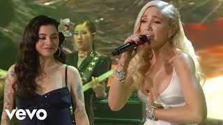 Gwen Stefani  Feliz Navidad Live On Jimmy Kimmel Live2018 ft Mon Laferte [upl. by Anglim53]