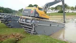 Watermaster  The Amphibious Multipurpose Dredger [upl. by Rosenwald382]