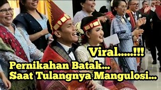 Viral  Gokil Tulangnya Mangulosi  Pernikahan Batak [upl. by Ahsyen647]