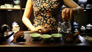 The Chinese Tea Company  Brewing Puer Cha [upl. by Wyn]