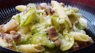 Pasta zucchine e pancetta ricetta pronta in 15 minuti [upl. by Carew]