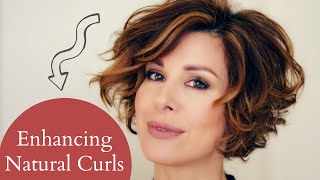 HOW TO STYLE LAYERED SHORT NATURAL CURLY HAIR  Dominique Sachse [upl. by Ruphina946]