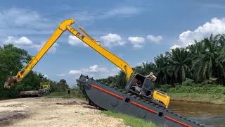 Yuchai Amphibious ExcavatorYC215S [upl. by Lerual106]