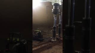 Hydraulic cylinders Synched with Flow Divider Irrespective of Load [upl. by Ogata705]