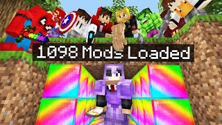 Minecraft Manhunt but i downloaded 1000 mods [upl. by Nangem]